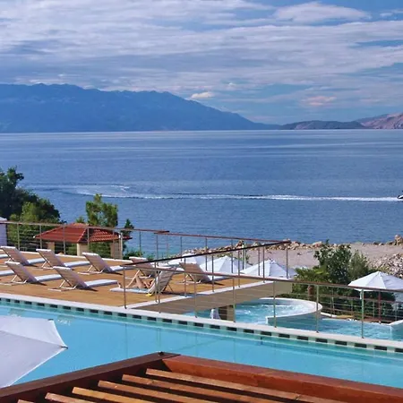 Nice In With 3 Bedrooms, Wifi And Swimming Pool Апартаменты *
