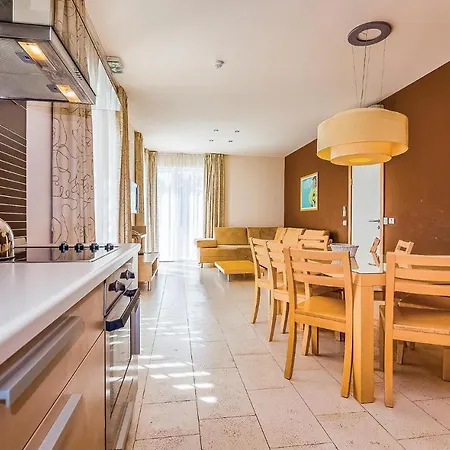 Апартаменты Nice In With 3 Bedrooms, Wifi And Swimming Pool *