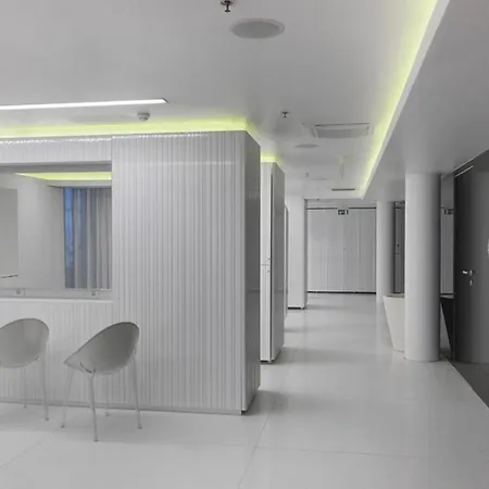 Nice In With 3 Bedrooms, Wifi And Swimming Pool Апартаменты *