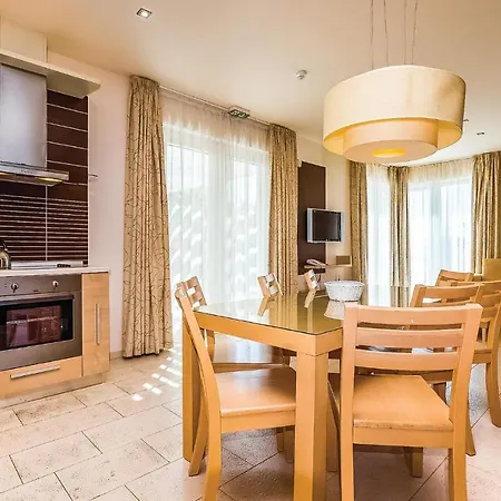 Апартаменты Nice In With 3 Bedrooms, Wifi And Swimming Pool *