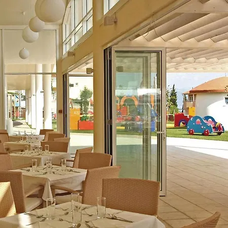 Апартаменты Nice In With 3 Bedrooms, Wifi And Swimming Pool *