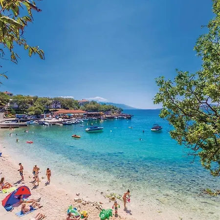 Апартаменты Nice In With 3 Bedrooms, Wifi And Swimming Pool